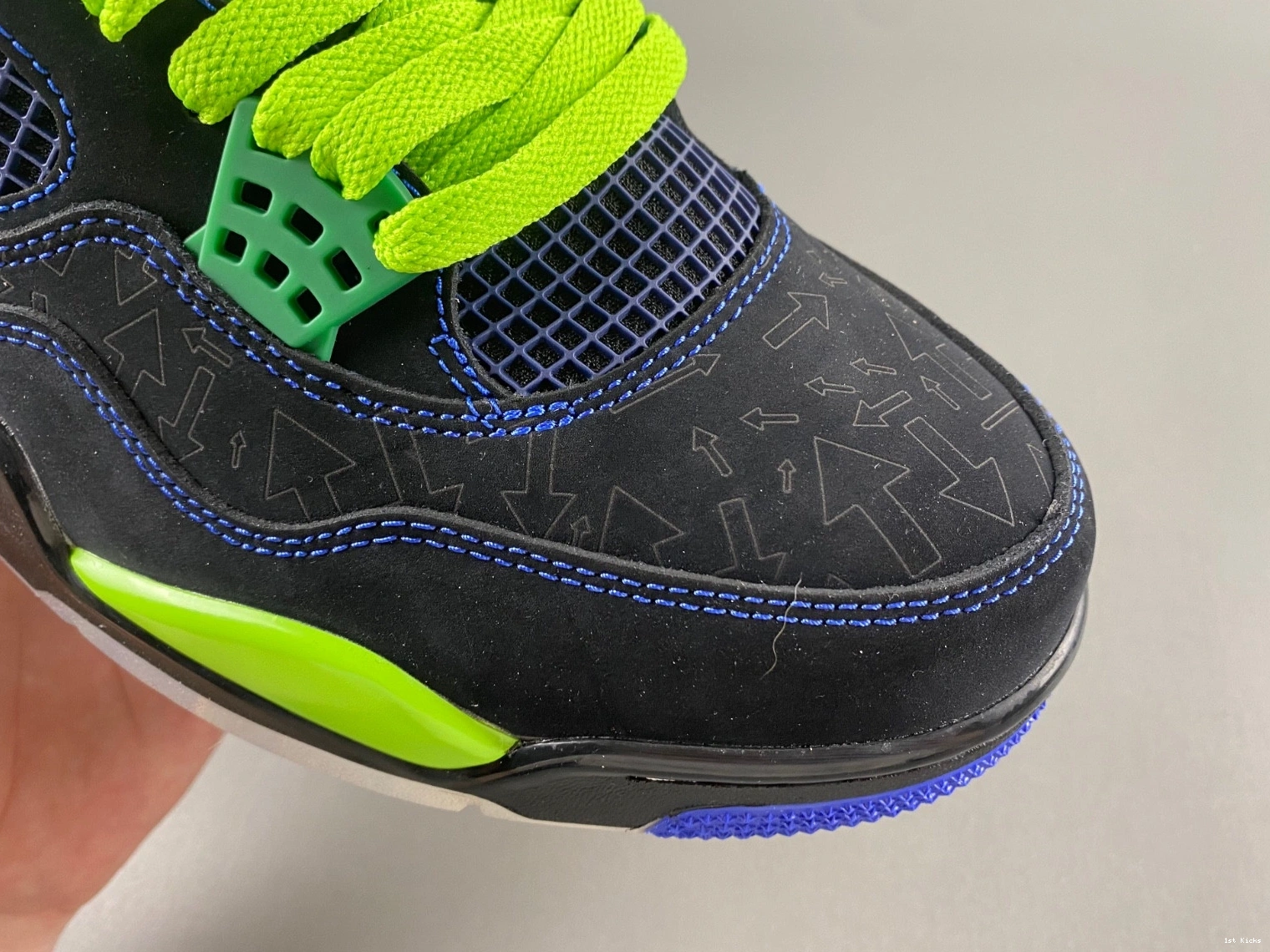 Doernbecher 4 308497-015 - Jordan Retro 0328